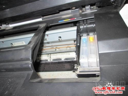 爱普生OFFICE TX300F系列打印机给墨盒注墨教程