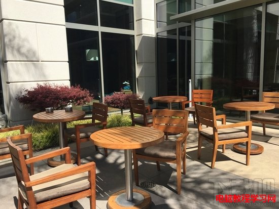 iPhone SEiPhone6sնԱ